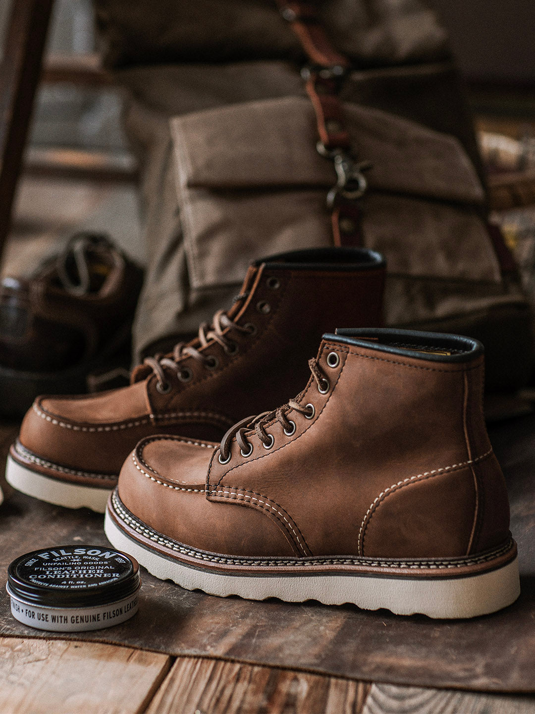 Vintage Full-Grain Leather Moc Toe Work Boots for Men