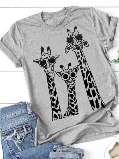 Three Giraffe Heads Graphic Short Sleeve T-shirt